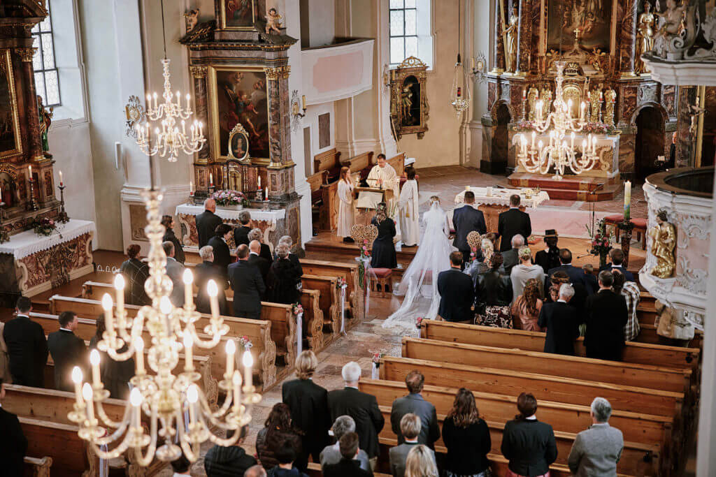 Hochzeitsfeier in der Kirche. Fotografiert von Klaus Mittermayr